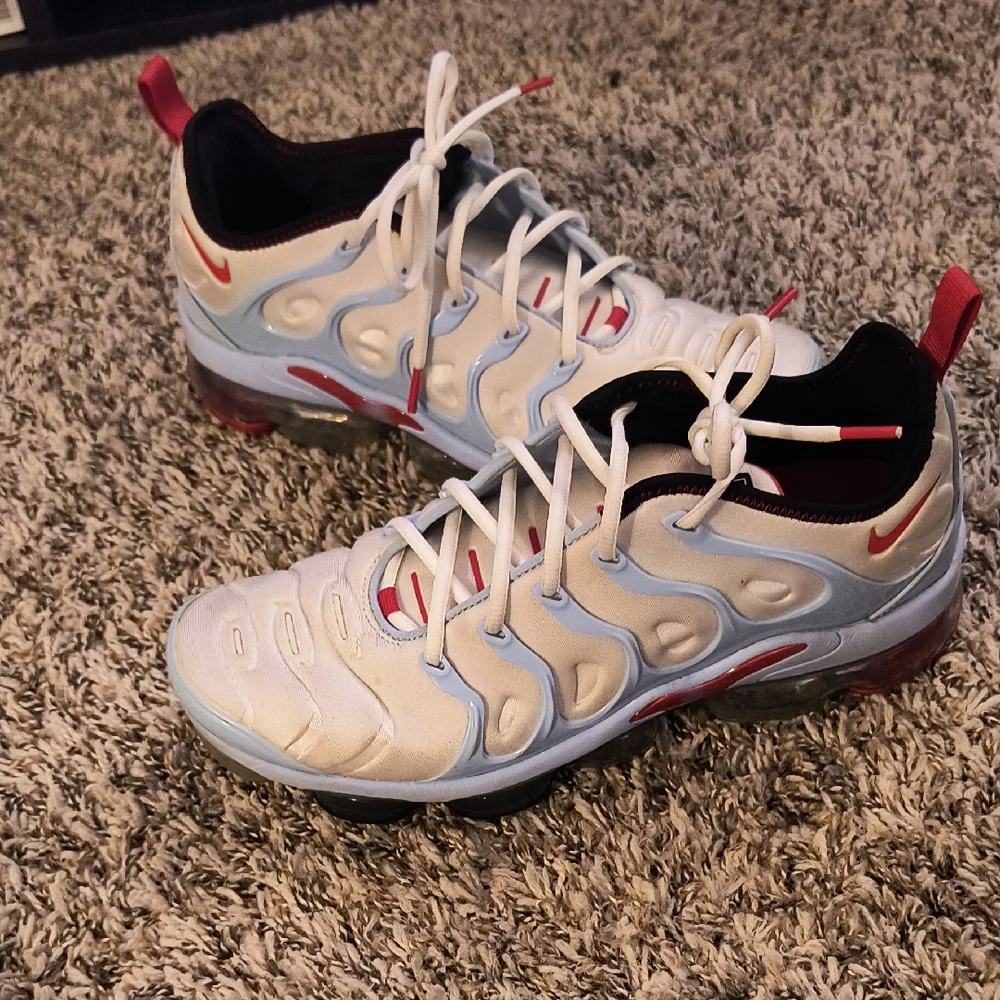 Nike Air VaporMax Plus - White and Red Accents - Picture 1 of 8
